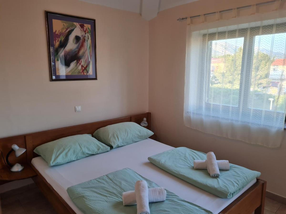 Apartment Lavanda Starigrad Paklenica Exterior foto