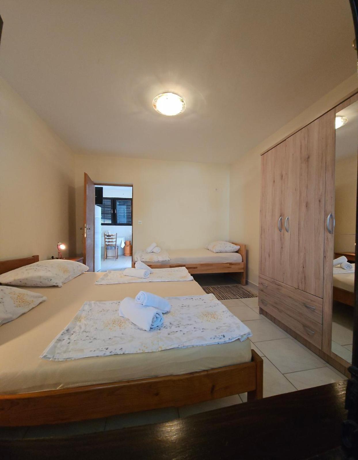 Apartment Lavanda Starigrad Paklenica Exterior foto